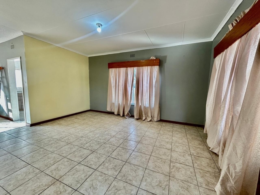 To Let 3 Bedroom Property for Rent in Geelhoutpark North West